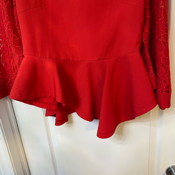 NWT Gracia red blouse, flare lace sleeves peplum is asymmetrical, size L - Picture 4 of 8